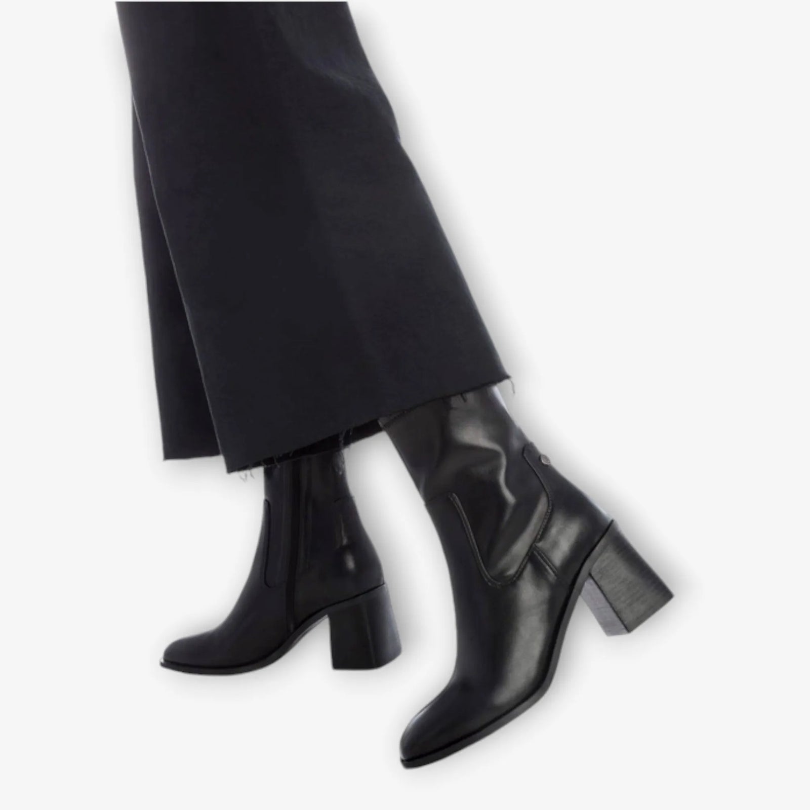 XTI Black Ankle Boots with Block Heel and Square Toe - Leavys Shoes