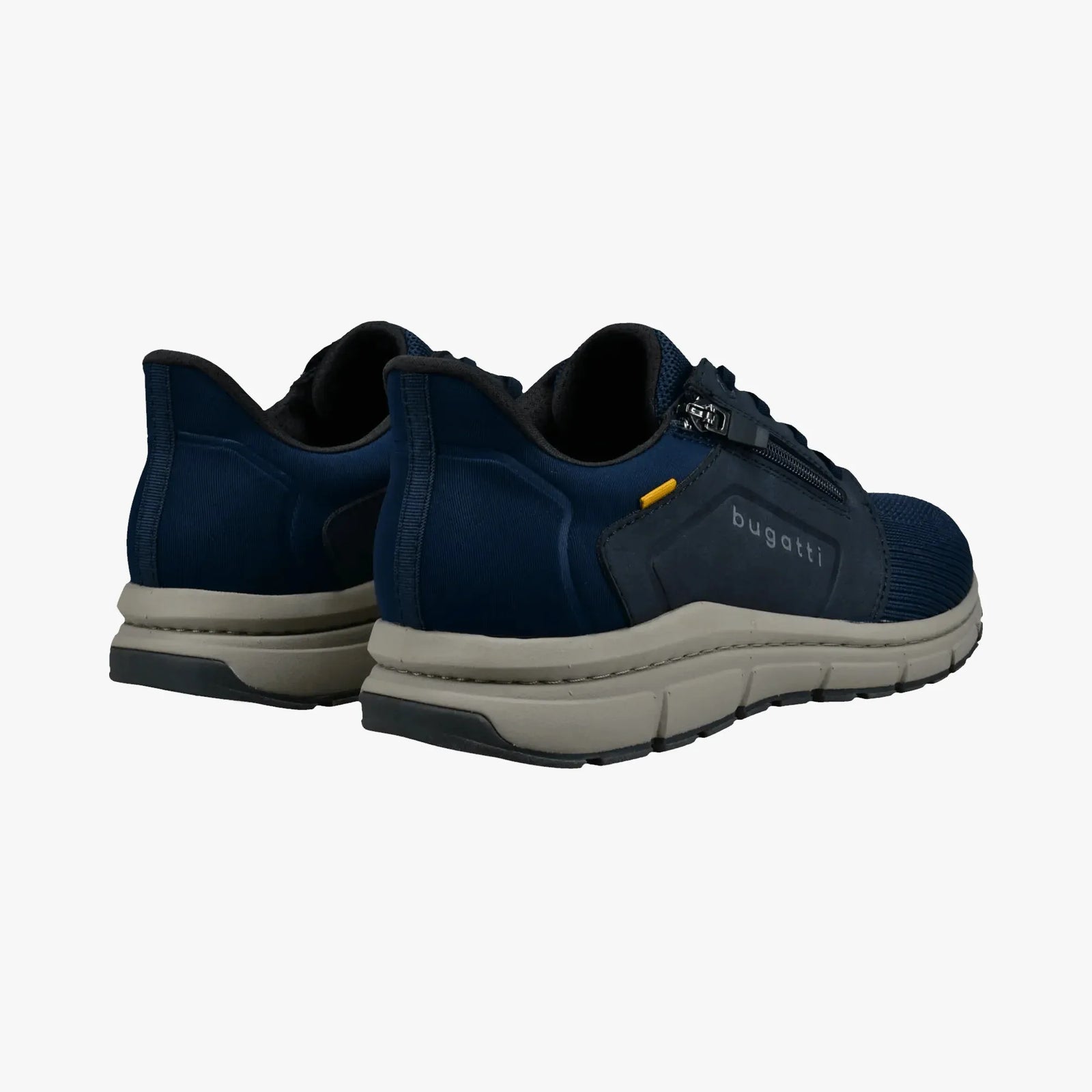 Bugatti Navy Trainer (Extra Wide Fit) – 332-AOS05-6900-4100