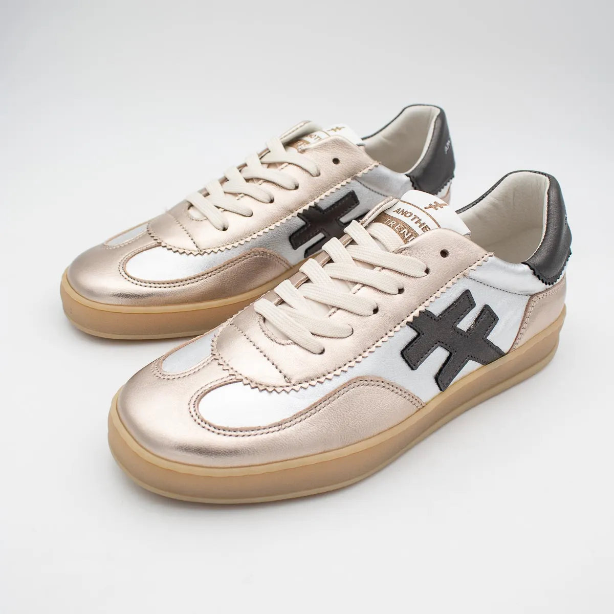 Another Trend ICONIC II Metallic Trainer (Metallic Finish) - A03261E5