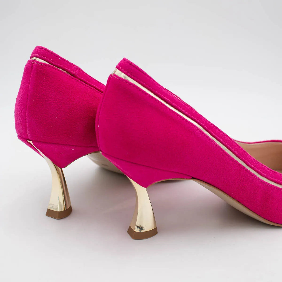 EMIS Fuchsia Court Shoe (Leather) – Z8213/082o