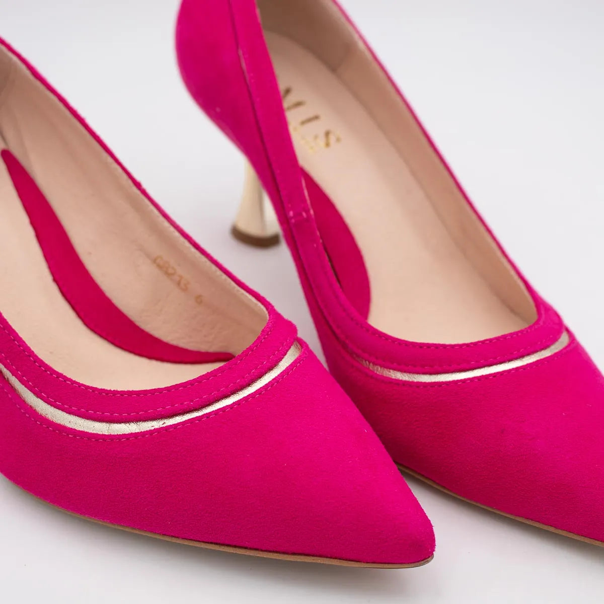 EMIS Fuchsia Court Shoe (Leather) – Z8213/082o