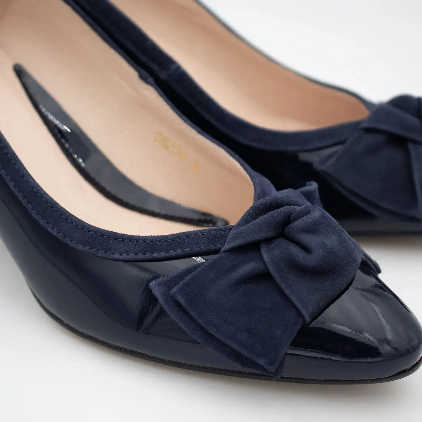 EMIS Vivienne Navy Patent Heels – A Sophisticated Blend of Gloss & Suede - Leavys Shoes