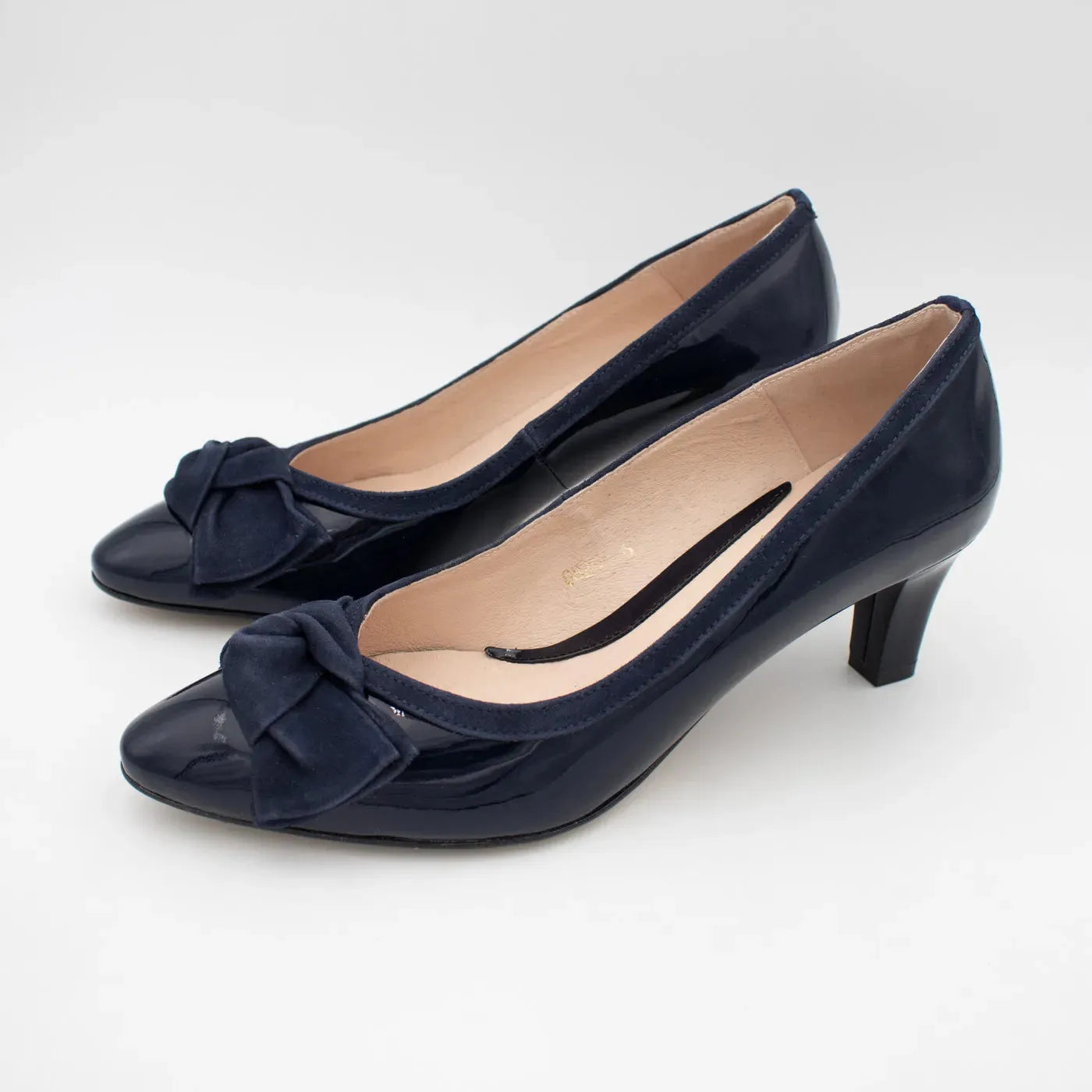 EMIS Vivienne Navy Patent Heels – A Sophisticated Blend of Gloss & Suede - Leavys Shoes