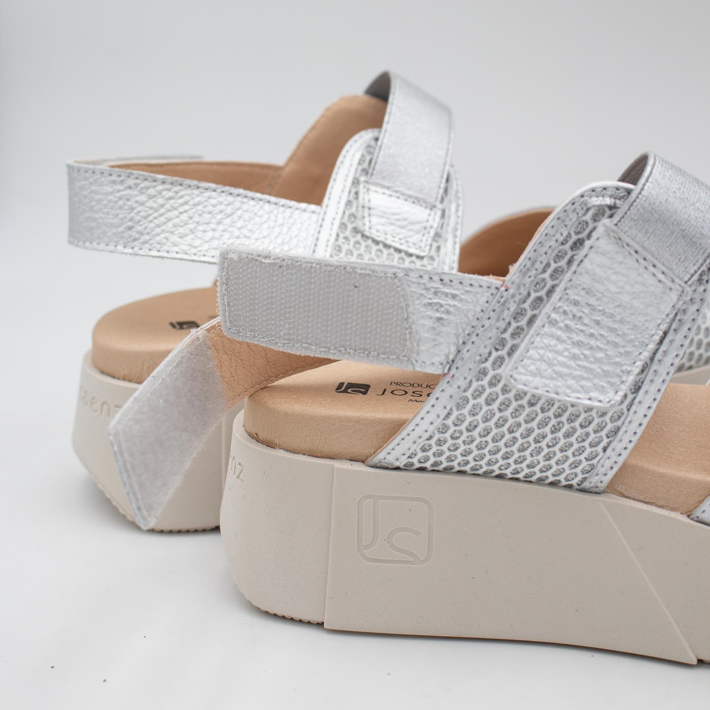 Jose Saenz Silver White Sandal (Wide Fit) – 4235 PLATA/BLANCO