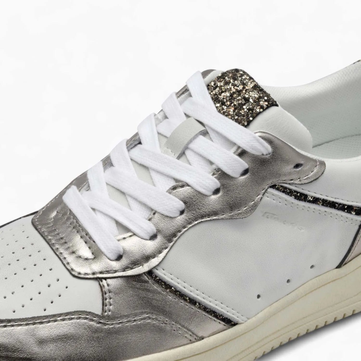 Tamaris Pewter Runner – Trendy & Comfortable Everyday Style - Leavys Shoes