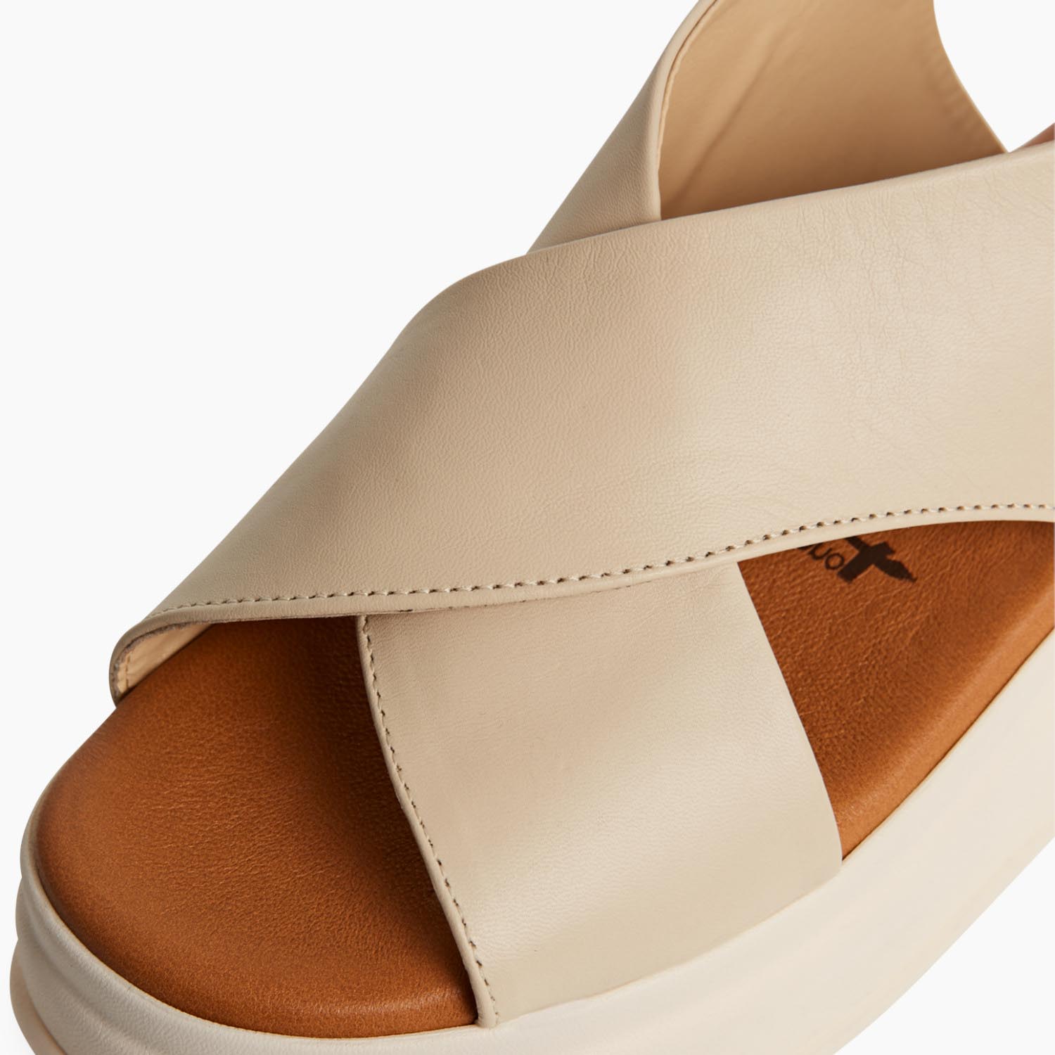 Tamaris Cream Leather Platform Sandals with Cross-Straps
