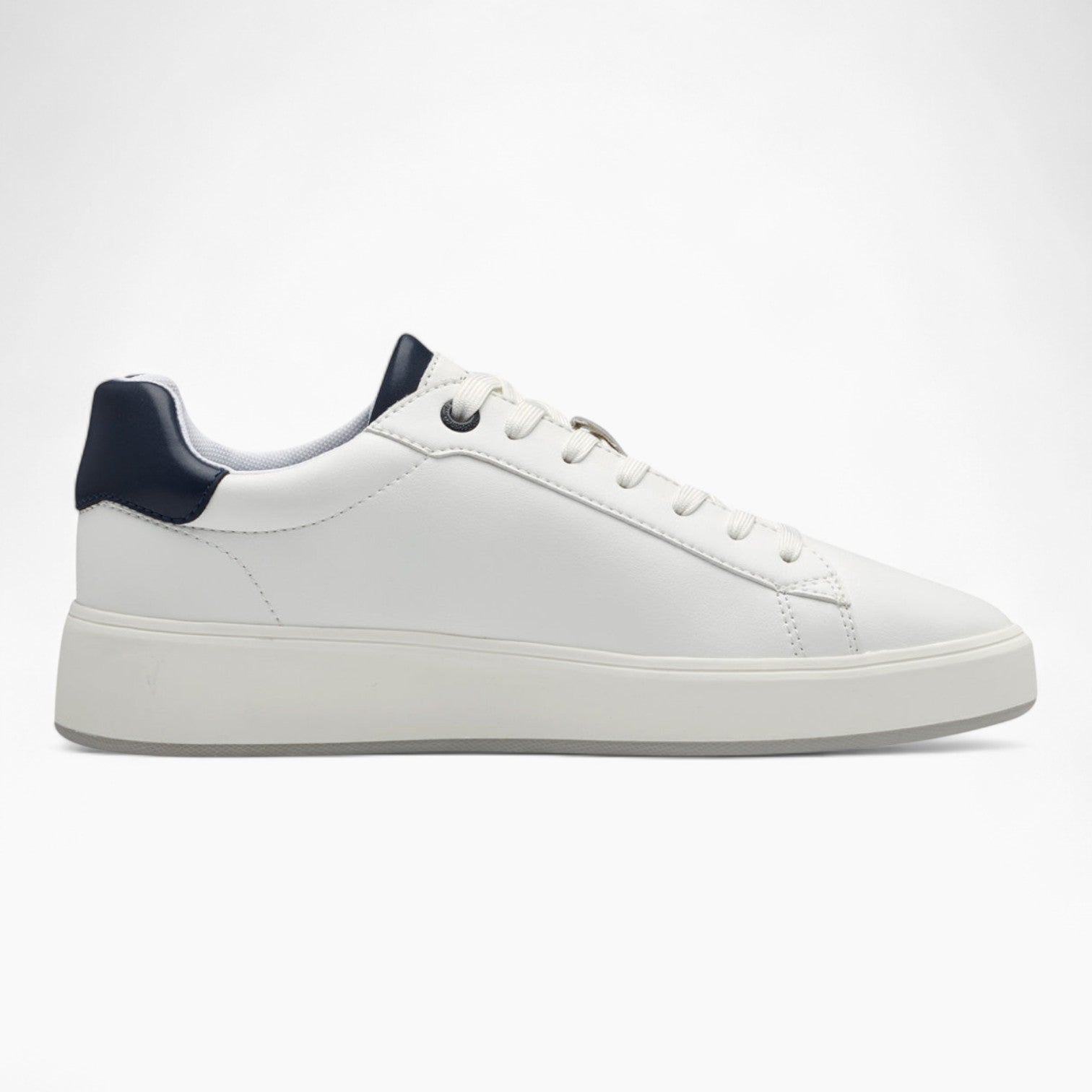 S.Oliver Men's White Trainer with Navy Detail