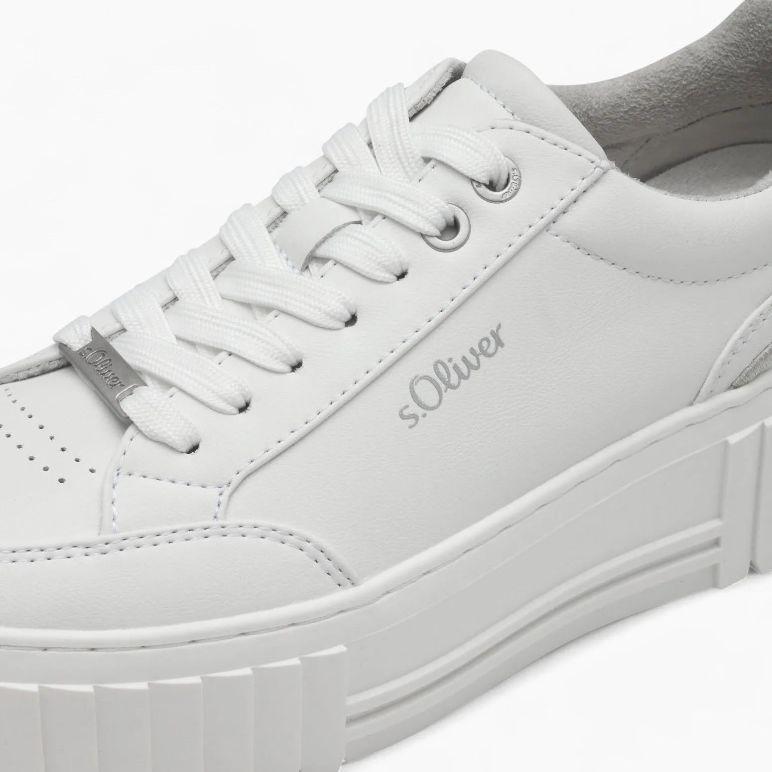 S. Oliver White Platform Runner – Trendy & Comfortable - Leavys Shoes