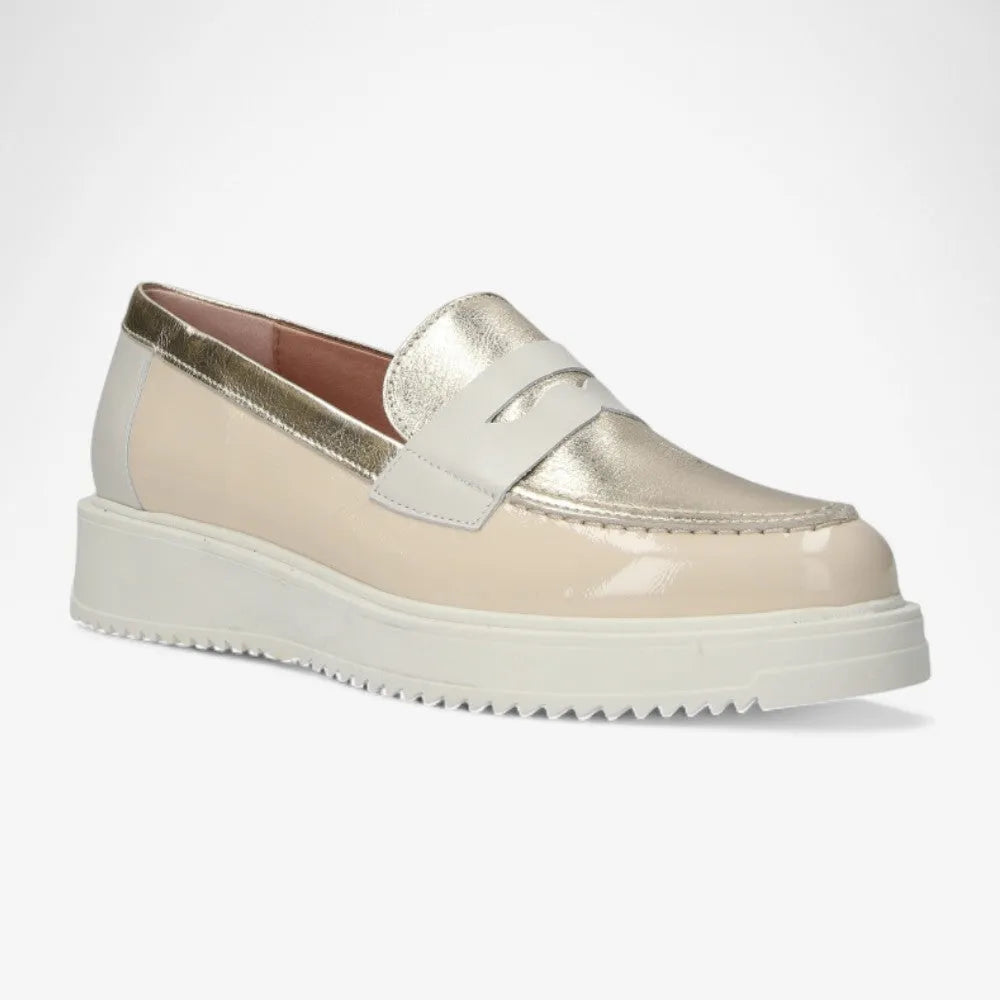 Pitillos Elena Modern Loafer – Crema Mix, Gold Accent & Removable Insole
