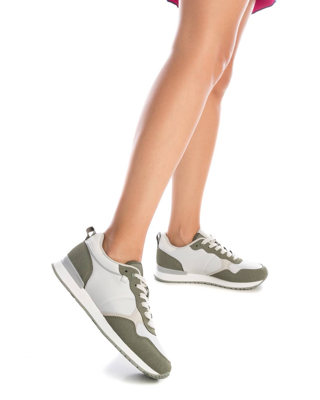     Front view of XTI Vegan Certified Runners in white, olive green, and soft grey.