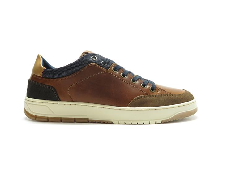     Front view of BullBoxer CONA Cognac Casual Shoes highlighting the mixed material upper.