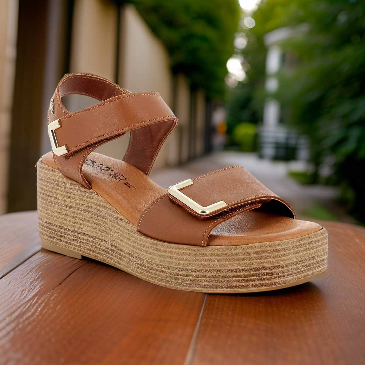 IGI & Co Luxury Brown Wedge Sandals with Gold-Tipped Straps