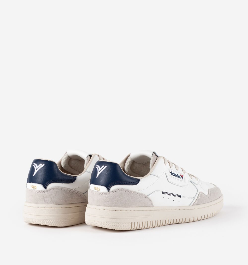Elegant pair of Victoria C80 CLASSIC Navy Sneakers side by side.