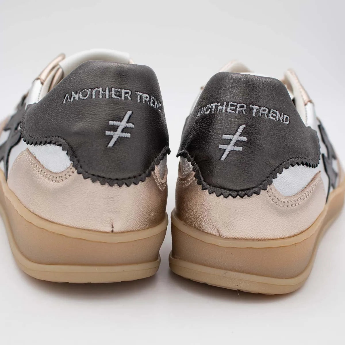 Another Trend ICONIC II Metallic Trainer (Metallic Finish) - A03261E5