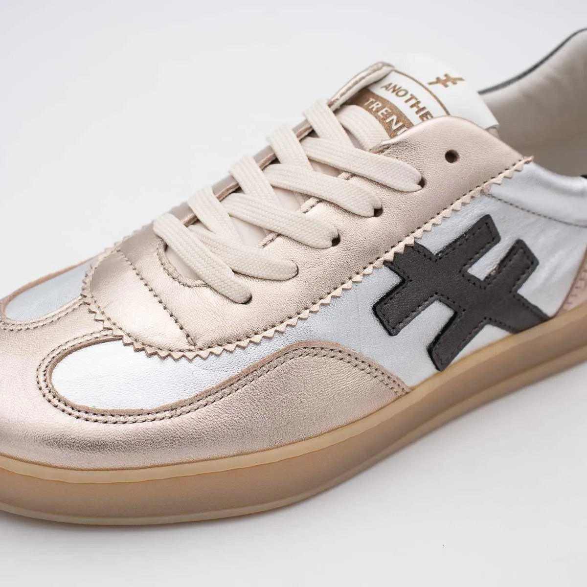 Another Trend ICONIC II Metallic Trainer (Metallic Finish) - A03261E5