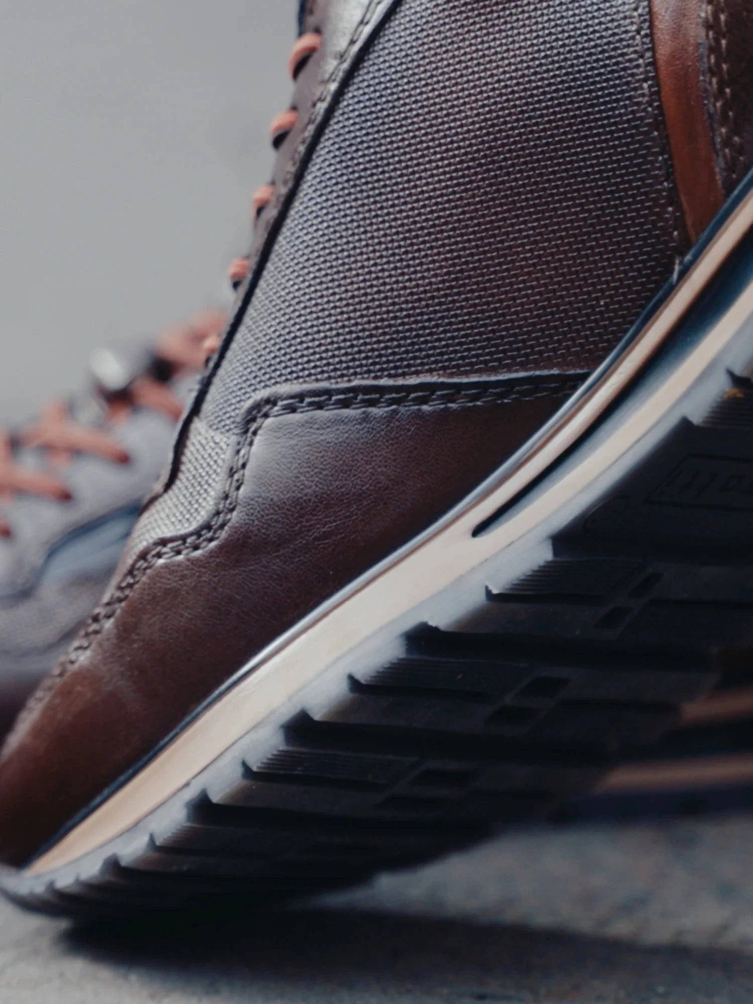 Bugatti Philip Brown Leather Trainer with Zip