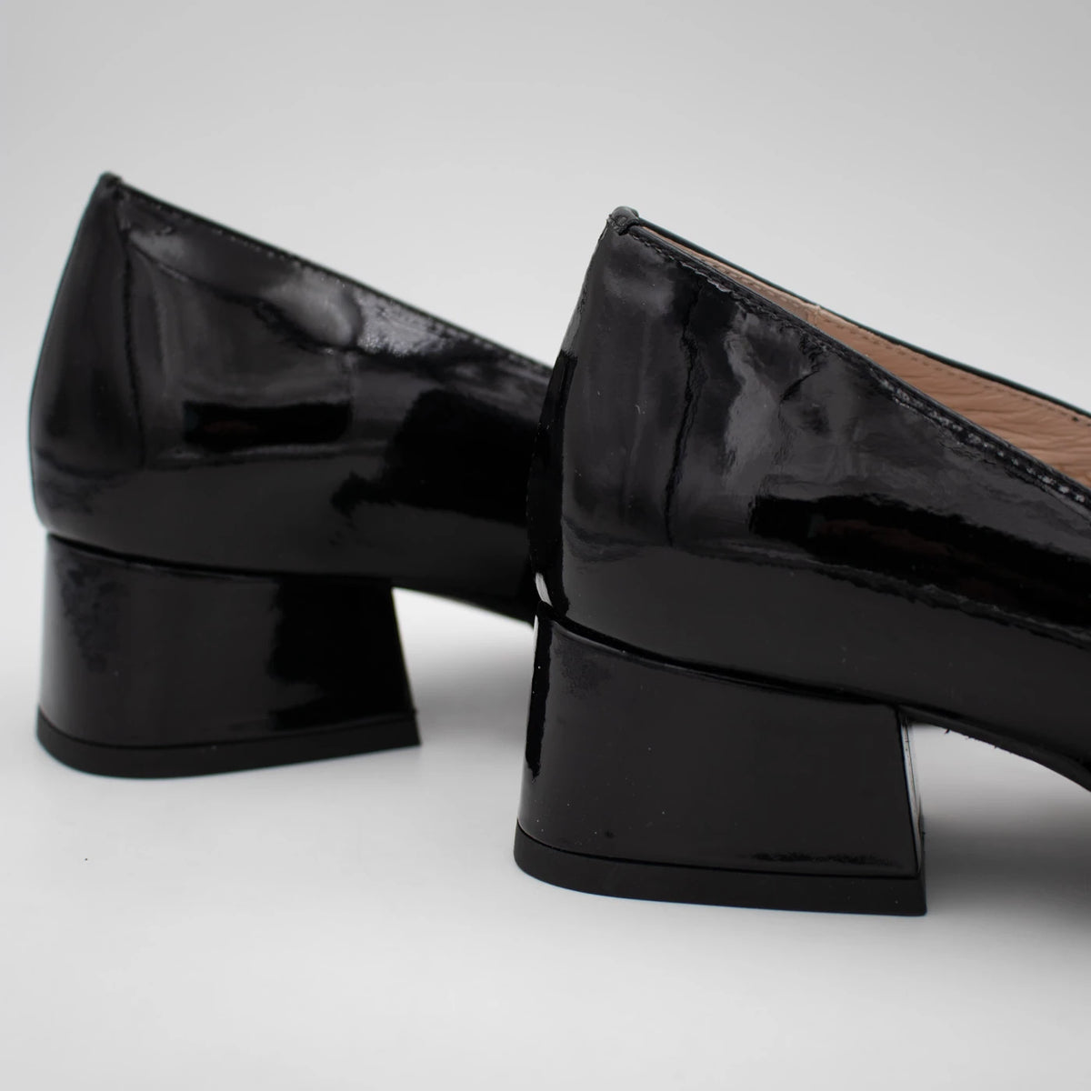 Emis Black Patent Leather Block Heel Mary Jane Shoes