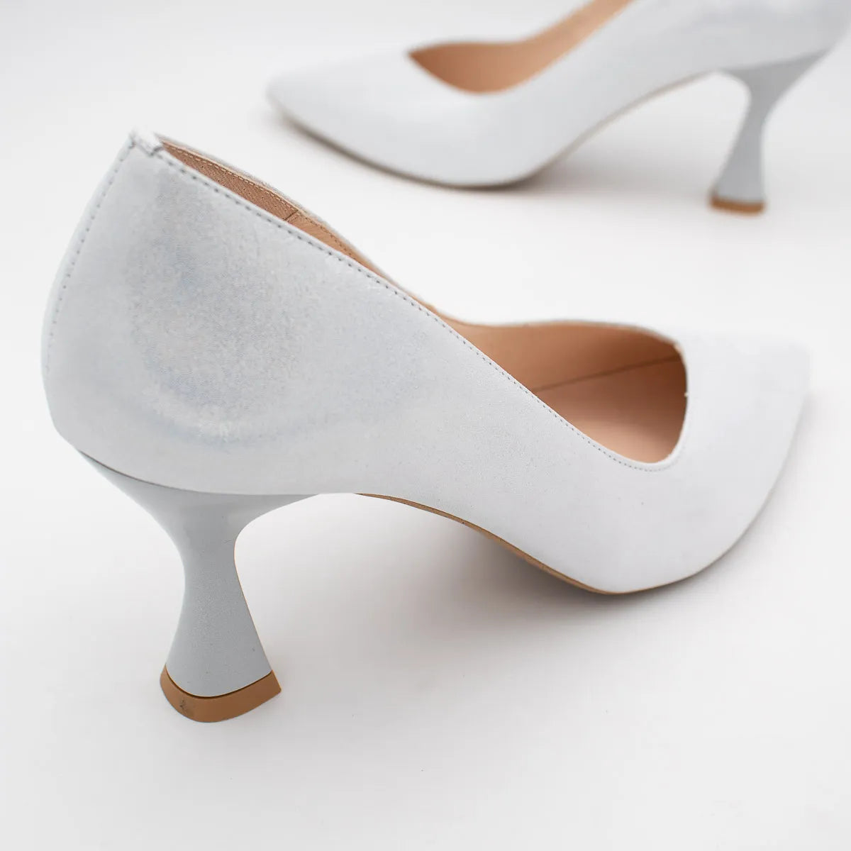 EMIS White Court Shoe (Metallic Finish) – S6047/206