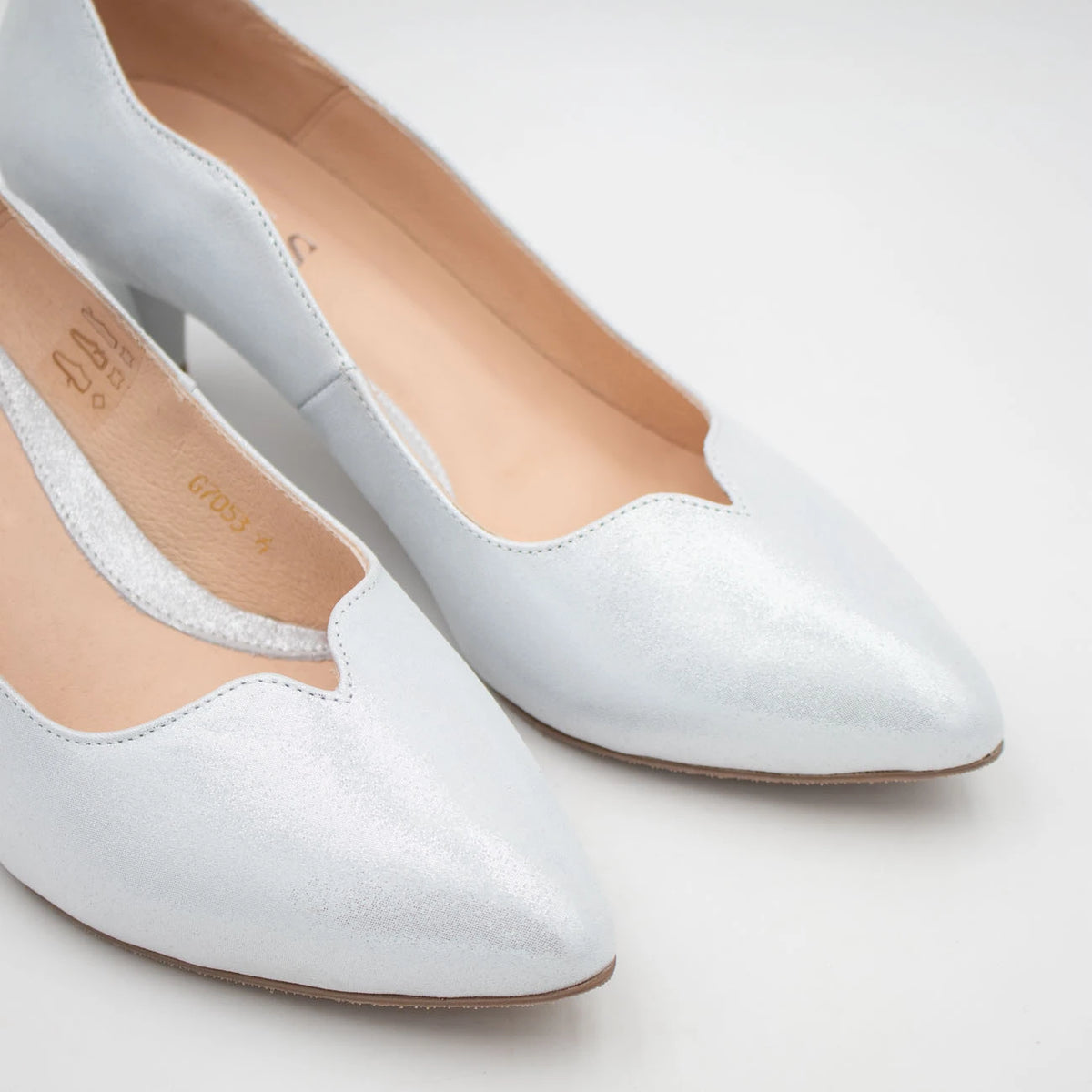 EMIS Silver Court Shoe (Wide Fit) – S7053/F219