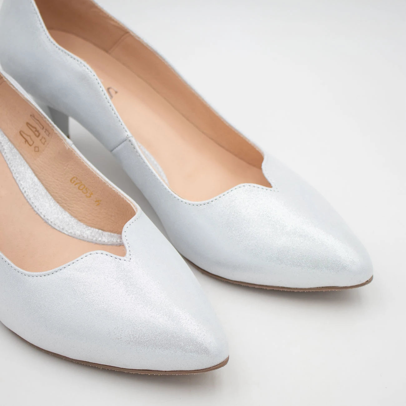 EMIS Silver Court Shoe (Wide Fit) – S7053/F219