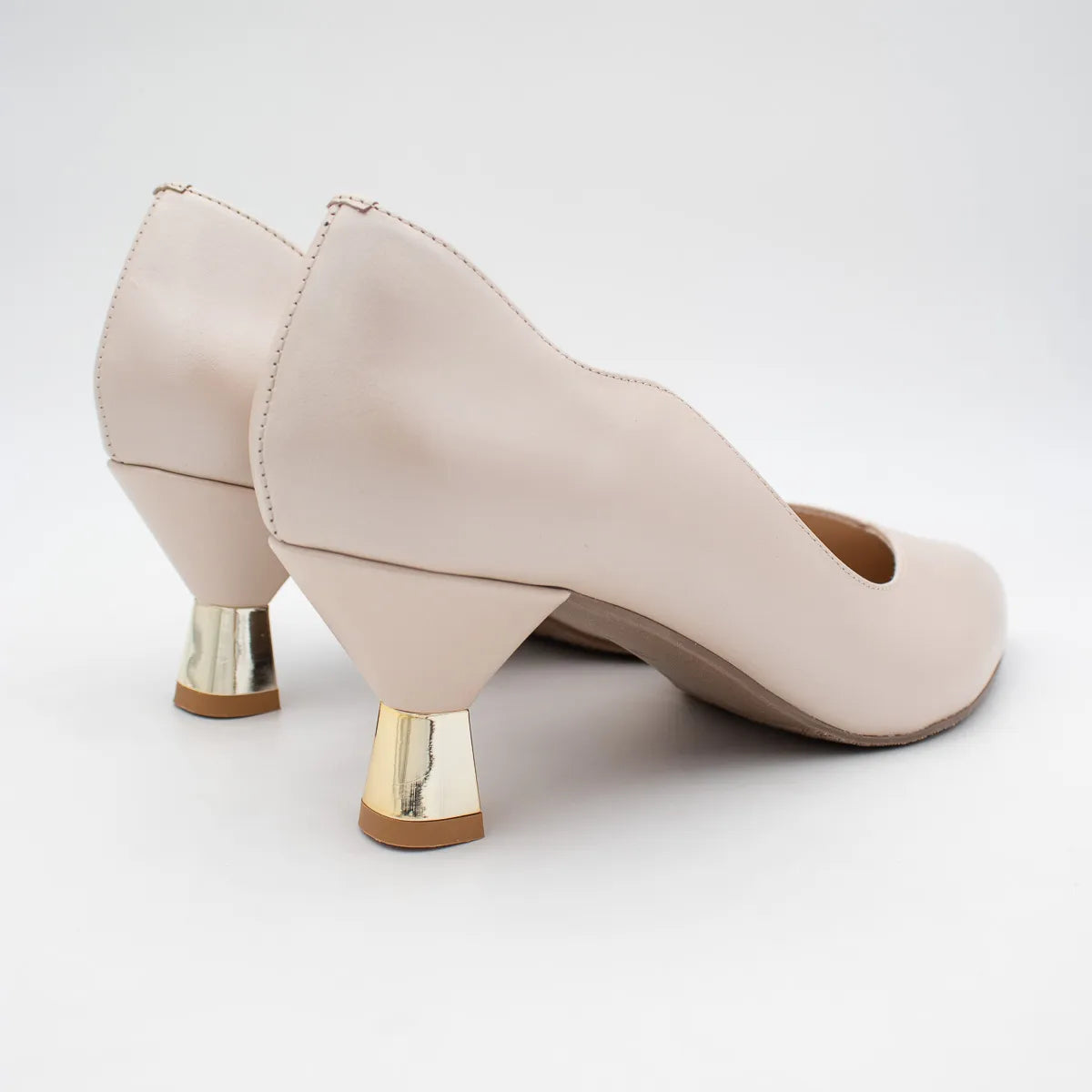 EMIS Beige Court Shoe (Wide Fit) – S8054/F226o