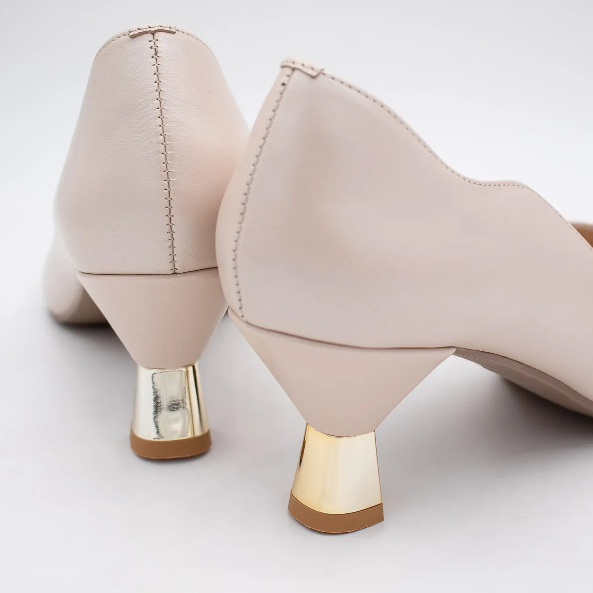 EMIS Beige Court Shoe (Wide Fit) – S8054/F226o