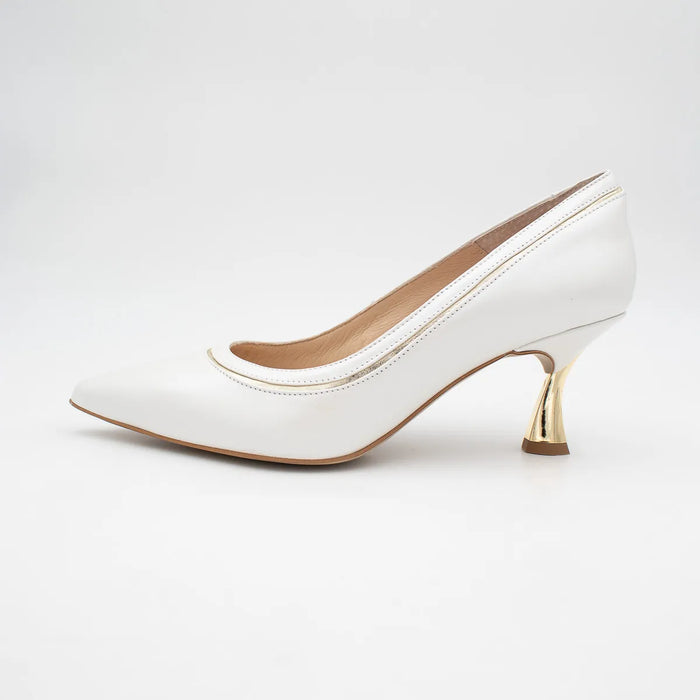 EMIS Ecru Court Shoe (Leather) – S8213/082o