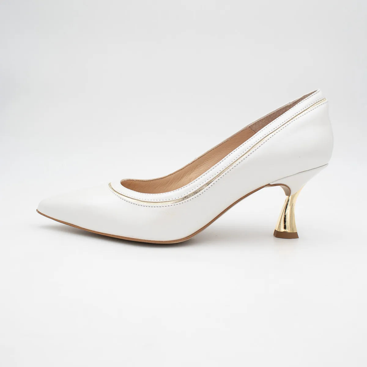 EMIS Ecru Court Shoe (Leather) – S8213/082o