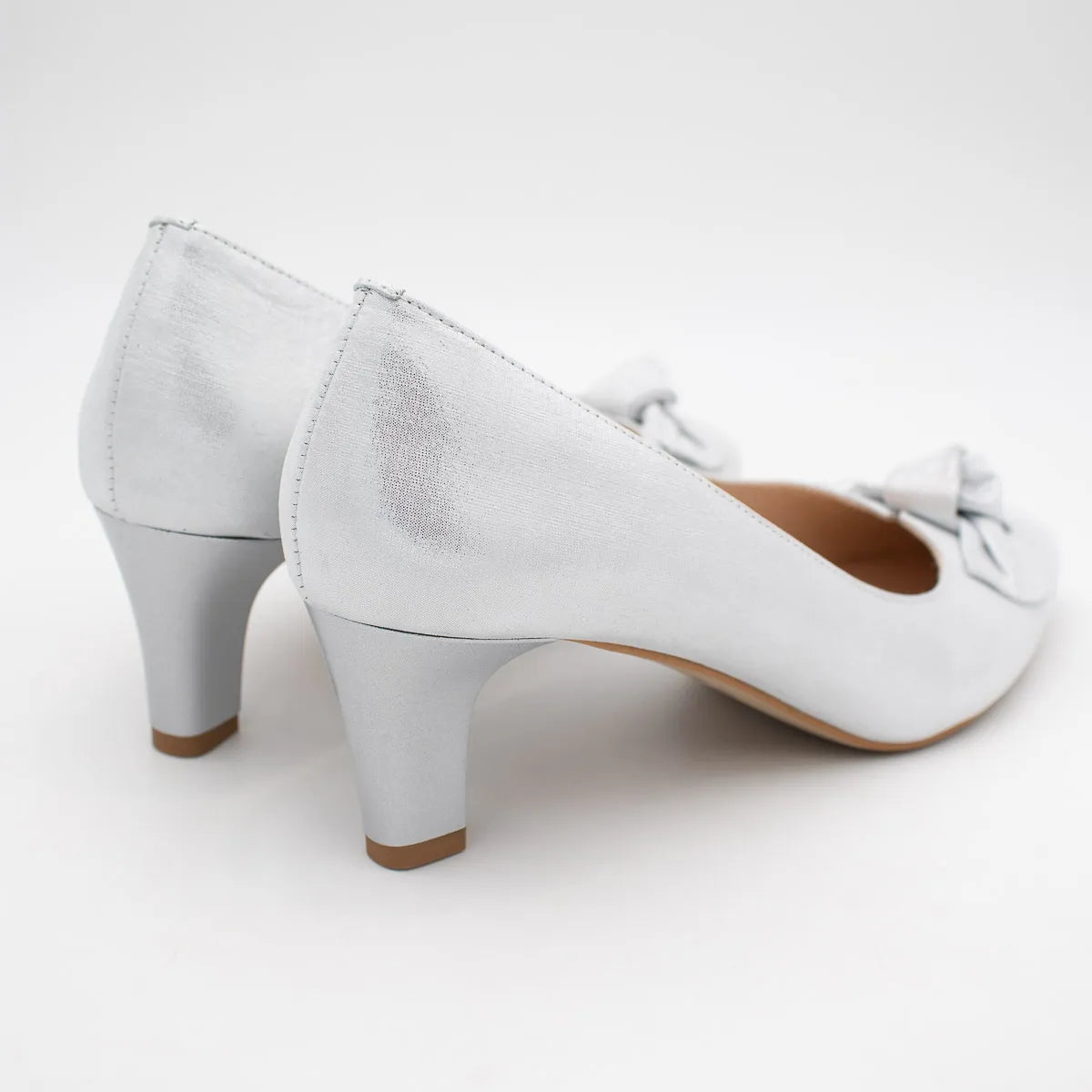 EMIS White Court Shoe (Wide Fit) – S8463/024
