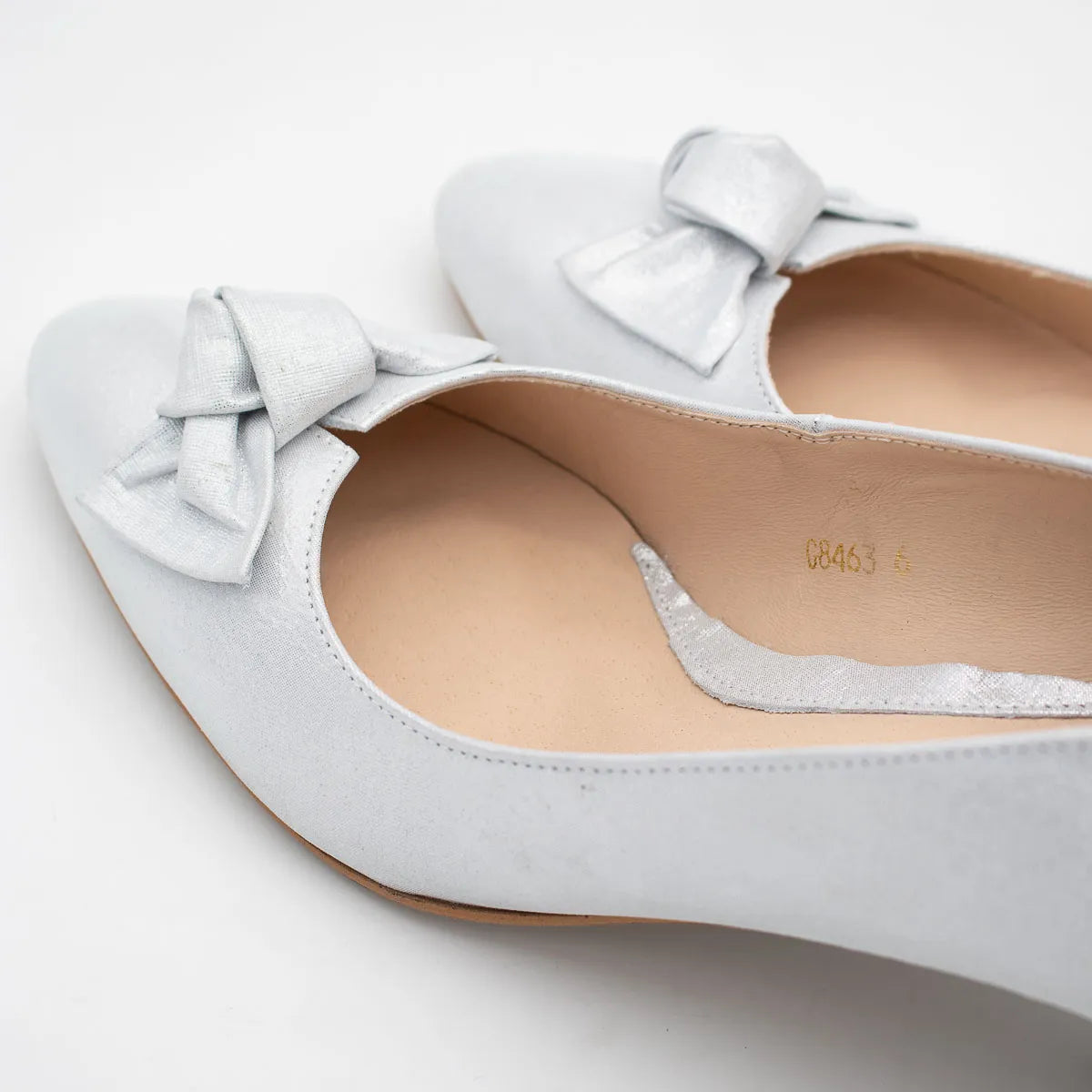 EMIS White Court Shoe (Wide Fit) – S8463/024