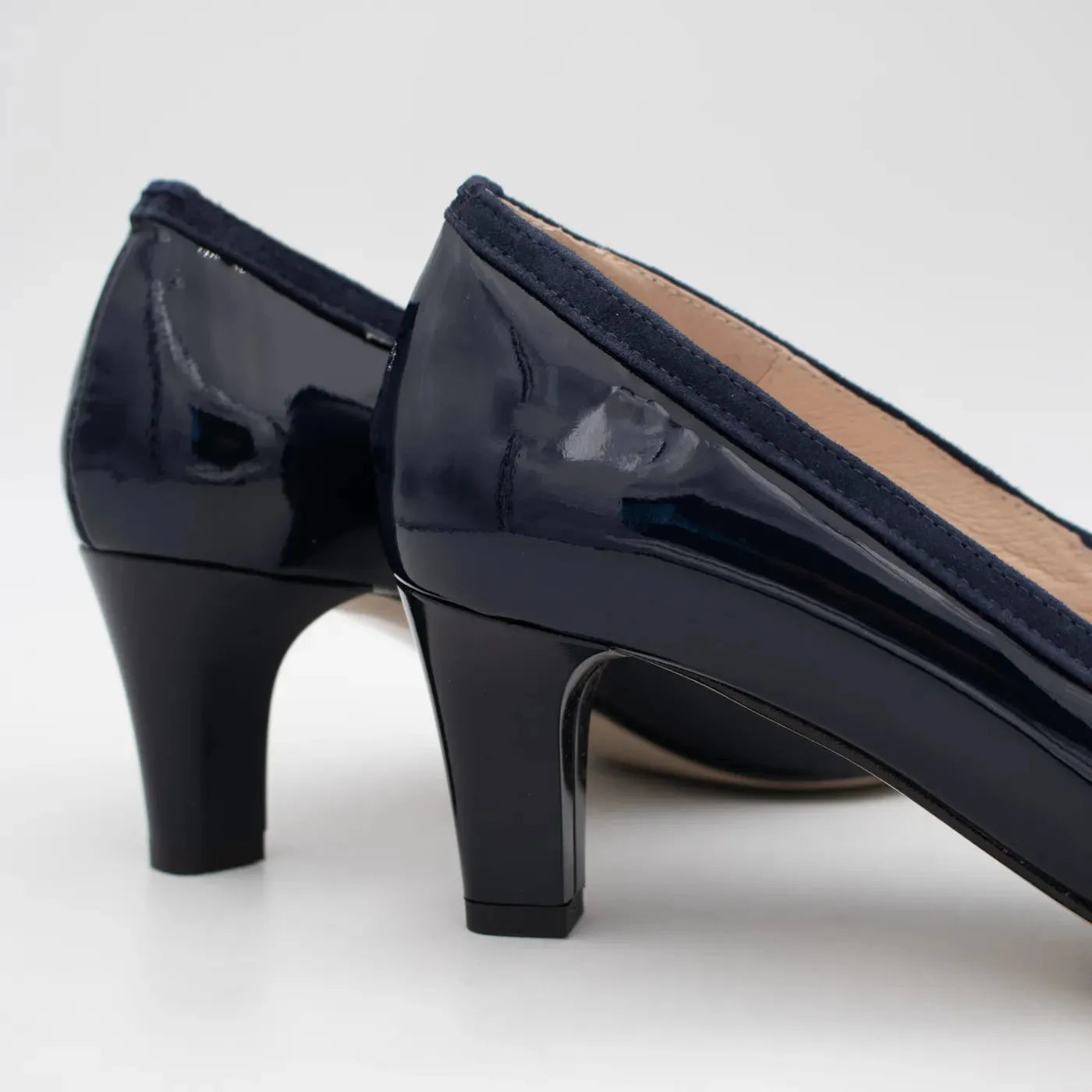 EMIS Vivienne Navy Patent Heels – A Sophisticated Blend of Gloss & Suede - Leavys Shoes