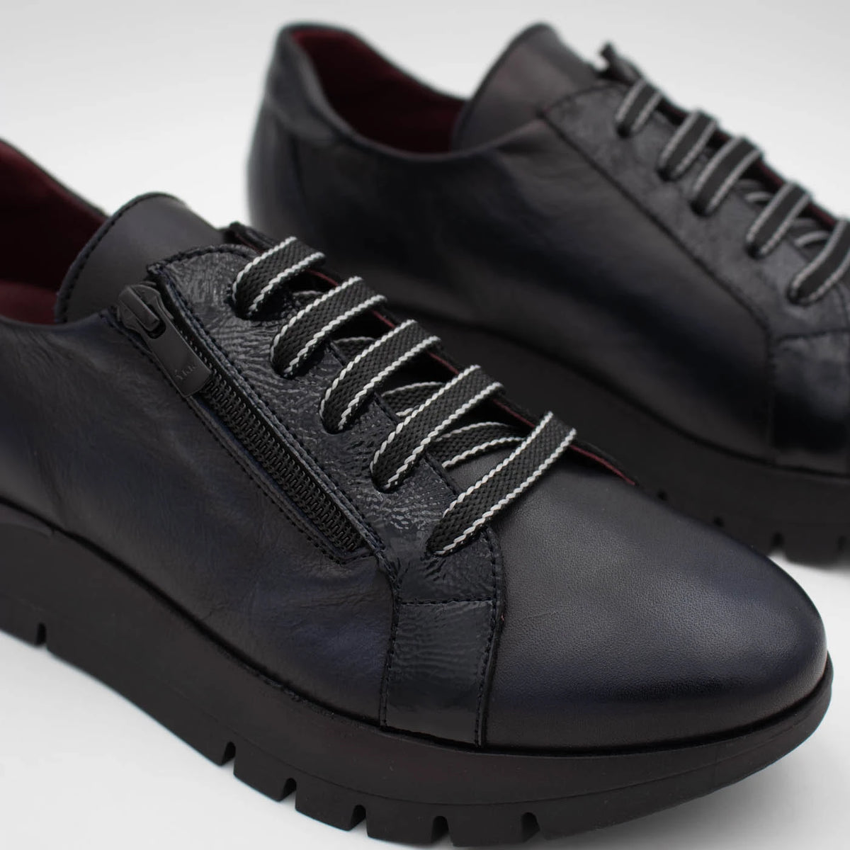 Jose Saenz Belén Navy Leather Zip Trainers