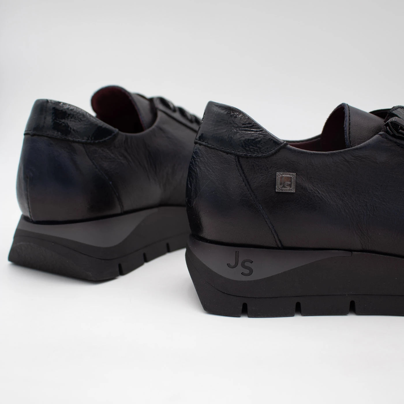 Jose Saenz Belén Navy Leather Zip Trainers