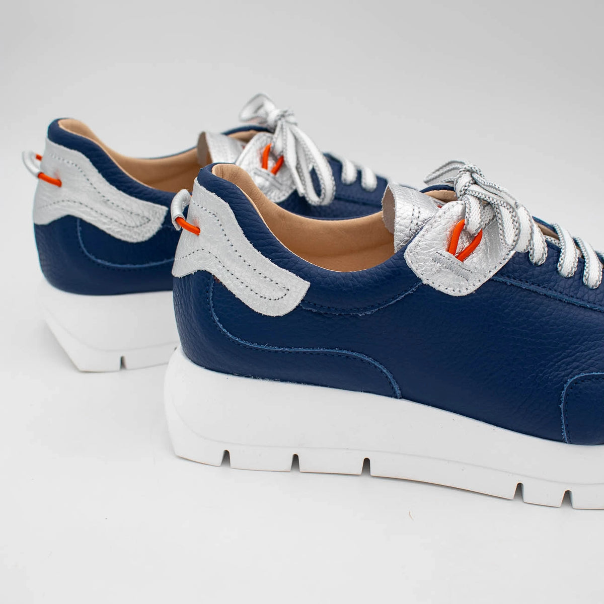 Jose Saenz Navy Silver Trainer (Lace-Up) – 2287 NAVY/PLATA