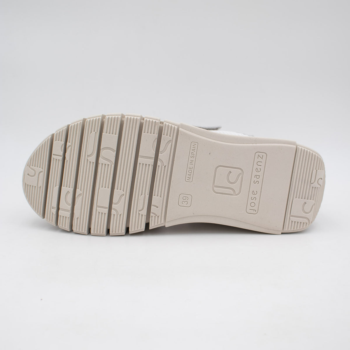 Jose Saenz Silver White Sandal (Wide Fit) – 4235 PLATA/BLANCO