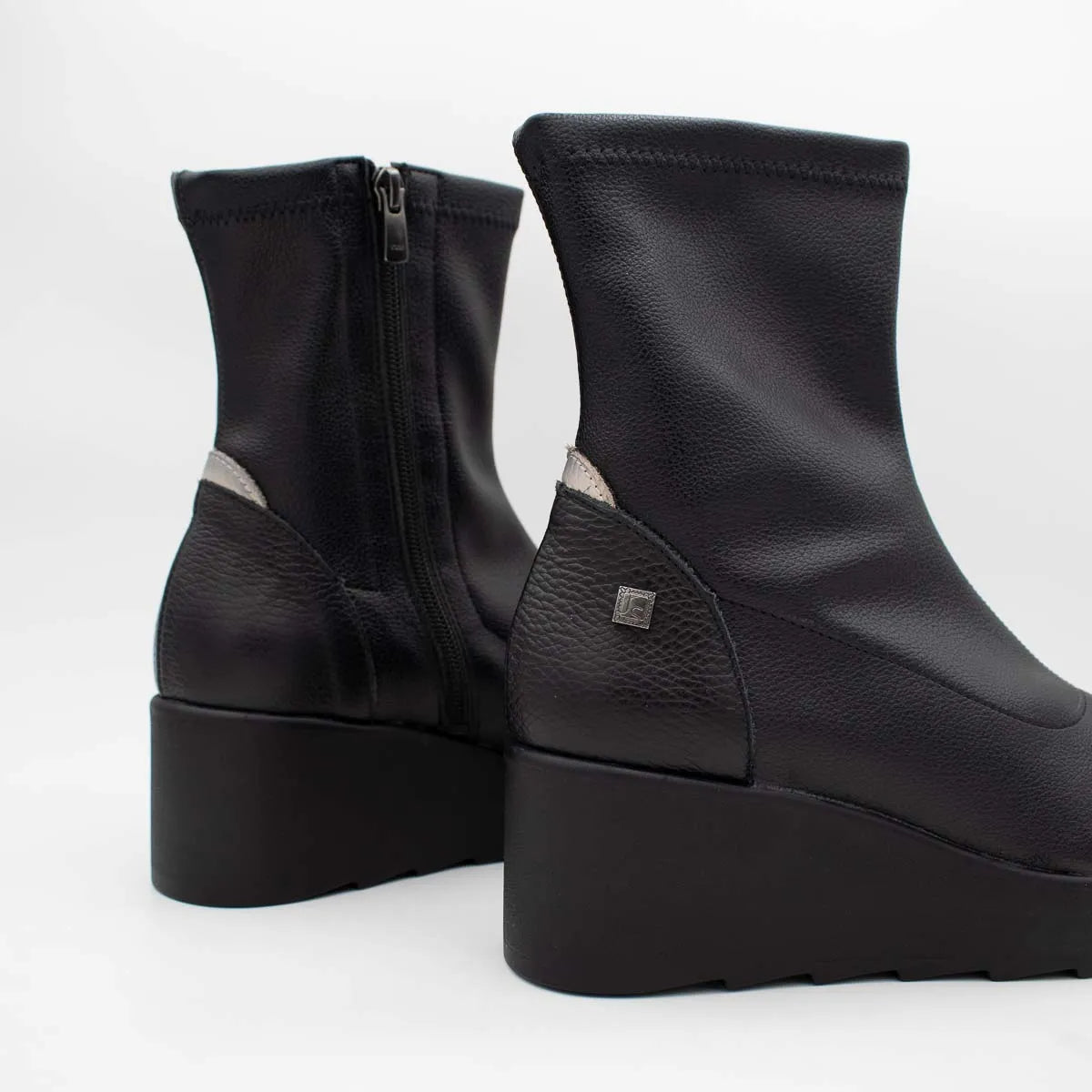 Jose Saenz 6427 Leather Wedge Ankle Boots – Negro/Beige - Leavys Shoes