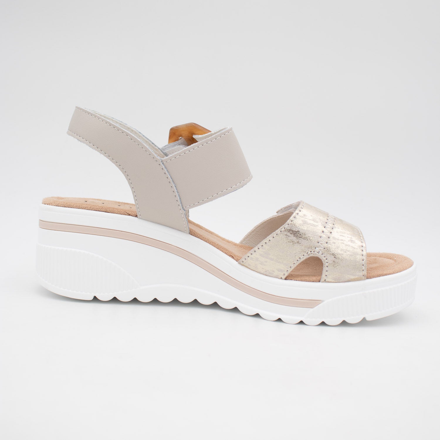 Redz Beige & Gold Wedge Sandal – Sporty Chic with Elegant Touch