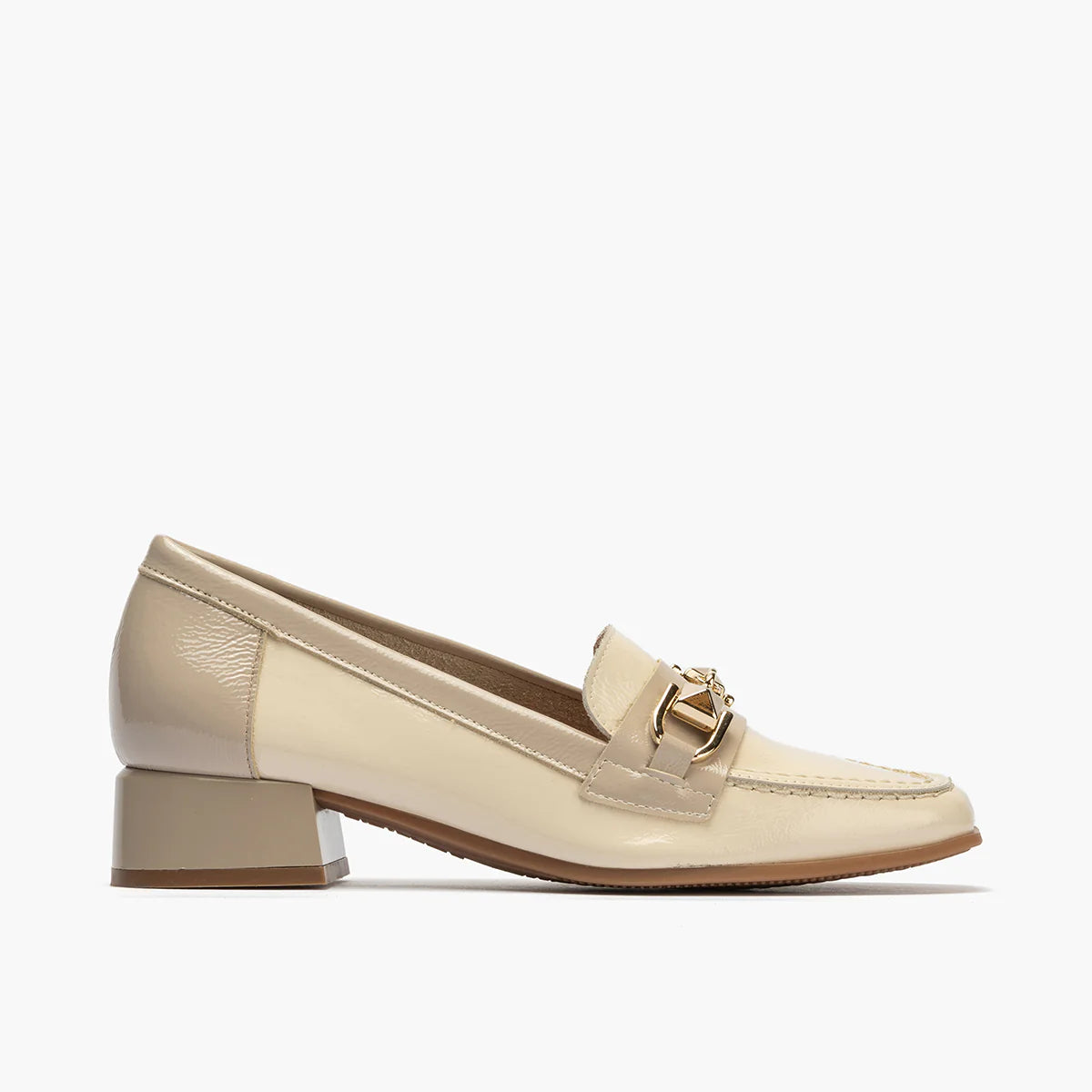 Pitillos Cream Patent Leather Loafer with Gold Chain - Leavys Shoes