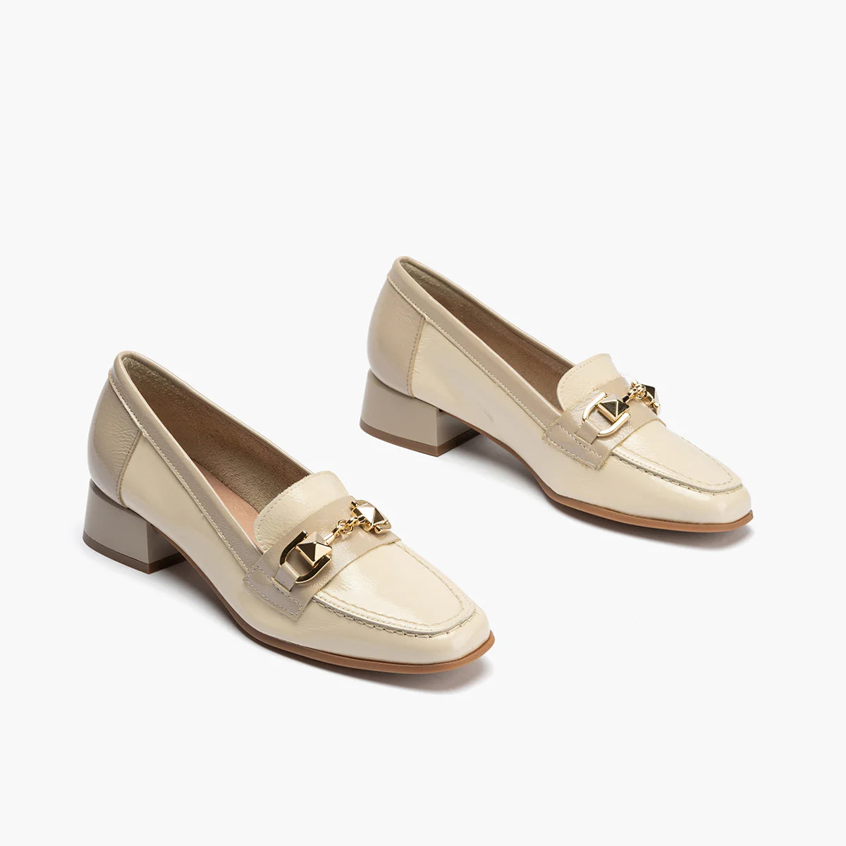 Pitillos Cream Patent Leather Loafer with Gold Chain - Leavys Shoes