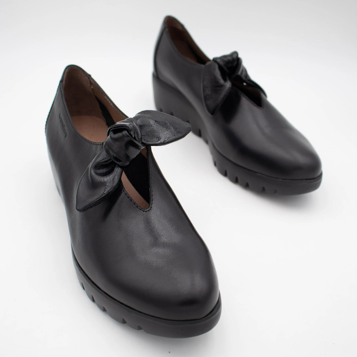 Wonders Black Leather Bow Wedge Slip-On Shoes