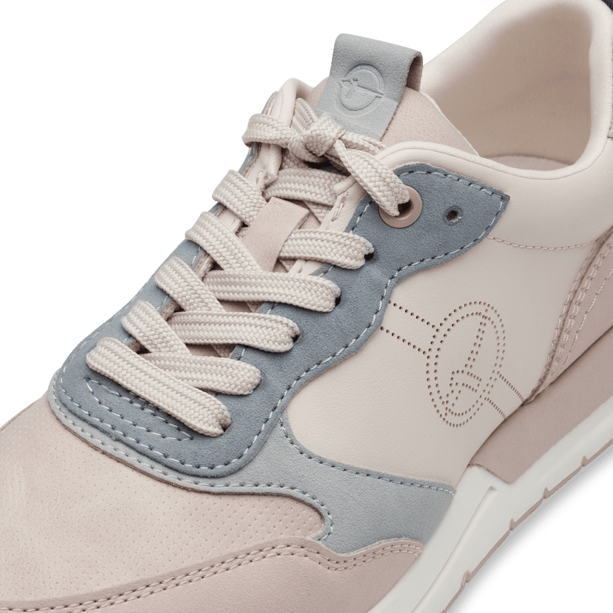  Close-up of the Tamaris pastel runner's front, focusing on the delicate colour palette.