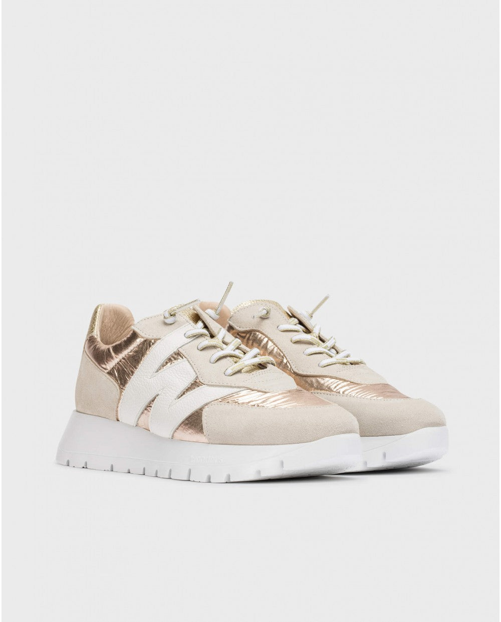 Wonders Beige Oslo Sneaker with the iconic 'W' branding on the side.