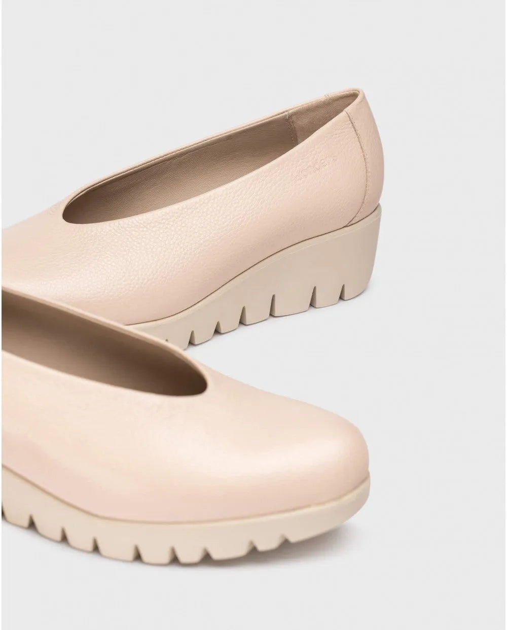 Wonders Pink FLY Wedge Shoe – Timeless Elegance with Feather-Light Comfort - Leavys Shoes