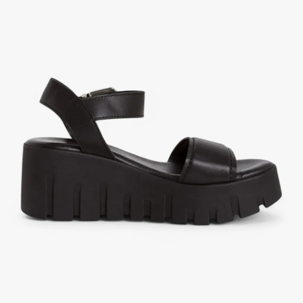 Tamaris Black Leather Wedge Sandal – Bold Elegance & All-Day Comfort