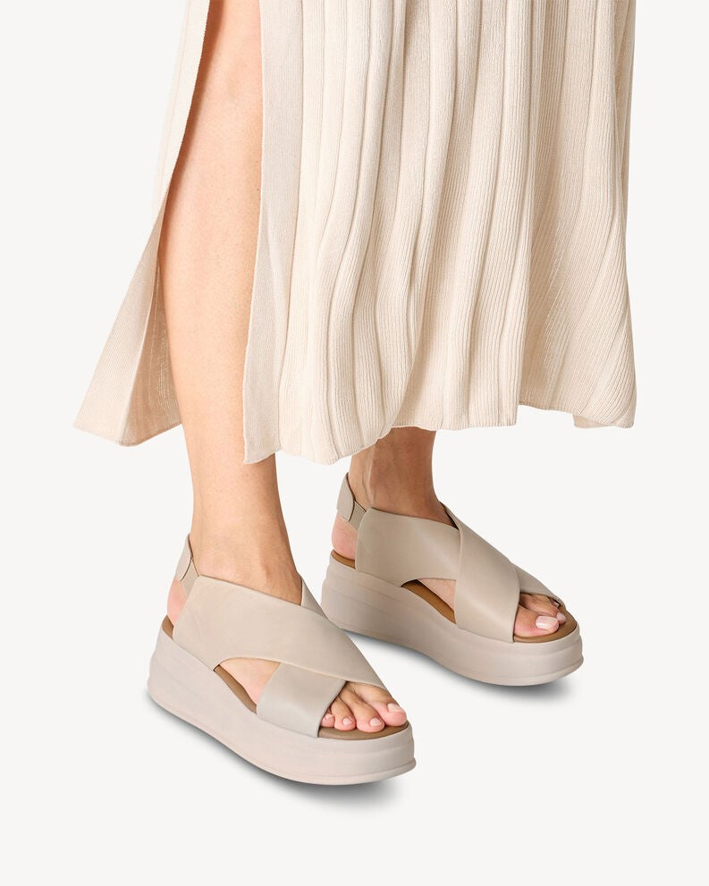 Tamaris Cream Leather Platform Sandals with Cross-Straps