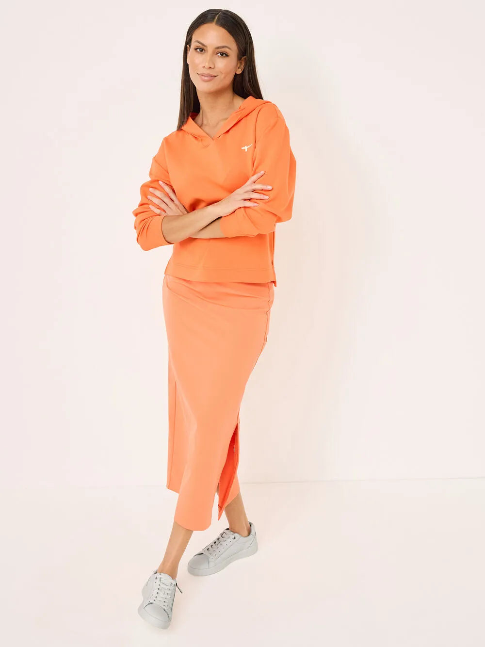 Tamaris Essentials White Leather Runner – Comfort & Style - Leavys Shoes