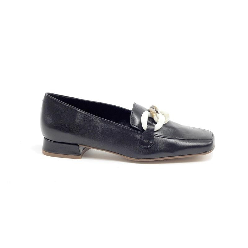 Chic JS Elegance Black Nappa Leather Moccasin with eye-catching chain detail.