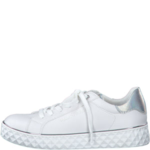 Endless Confidence Low-Top Lace-Up Runner