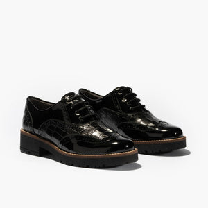 Effortless Endeavour Leather Lace-Up Shoes
