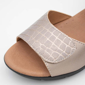 Textured Print Comfortable Taupe Summer Sandals